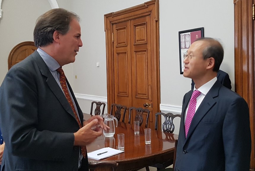 임성남 외교부 제1차관은 7.17.(월) 영국을 방문하여 「마크 필드(Mark Field)」 외교부 아태 담당 국무상을 면담하고, △한-영 관계 △한반도 정세 △유럽 정세 등에 협의를 가졌다。