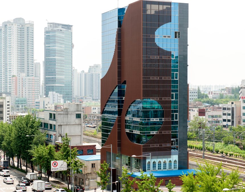 여행박사가 여행사 최초 격주 4일 근로제를 시범 시행한다. 사진은 여행박사 사옥。