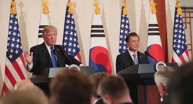 2017년 한미 공동기자회견 당시 문재인 대통령과 프럼프 미 대통령. 사진=청와대 제공