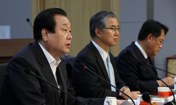 자유한국당 김무성 의원이 15일 오전 국회 의원회관에서  '김정은 신년사로 본 북핵전망' 토론회 인사말을 하고 있다. 2019.1.15