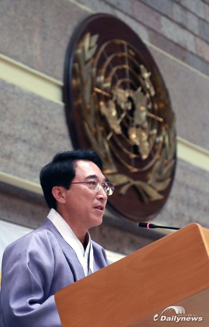 안토니오 구테헤스 UN 사무총장의 축하 메시지로 시작된 본 기념행사에는 “유엔해비타트 한국위원회” 박수현 회장이 대표 연설자로 참여하였다.