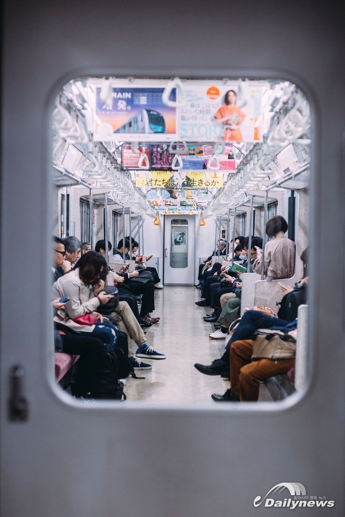 일본 국민들은 정치에 관심이 없어 보이지만, ‘강한 일본’에 대한 열망도 없는 것은 아니다. (사진=Unsplash)
