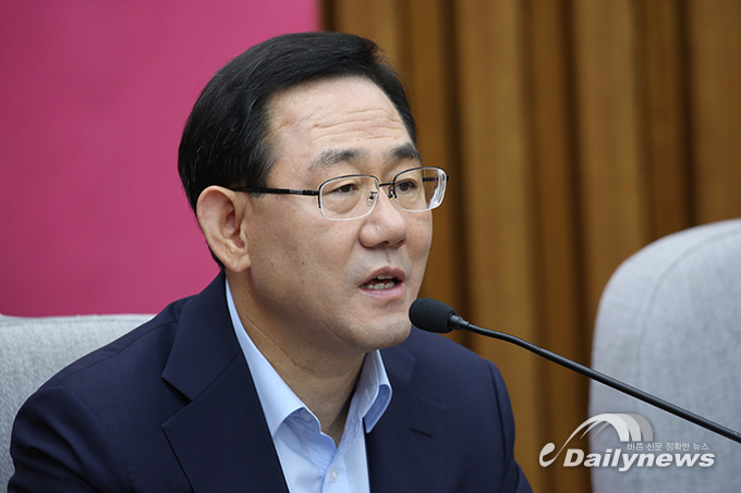  주호영 미래통합당 원내대표는 지난달 14일 원내대책회의에서 박 시장의 성추행 의혹과 관련해 서울시 차원에서 방조, 무마한 정황이 있다고 주장했다. (사진=민진철 기자)