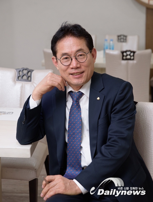 ▲ 한국라오스교류협회 정성규 이사장