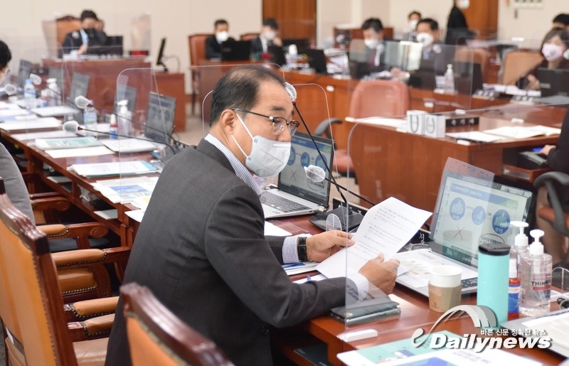 이성만 의원, "원자재 가격 급등으로 대기업-중소기업 간 불균형 커져…정부 개입 필요"