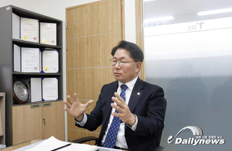 ▲ 한국건축구조기술사회 제 18대 신임 회장 고창우 티섹구조엔지니어링 대표(사진=데일리뉴스)