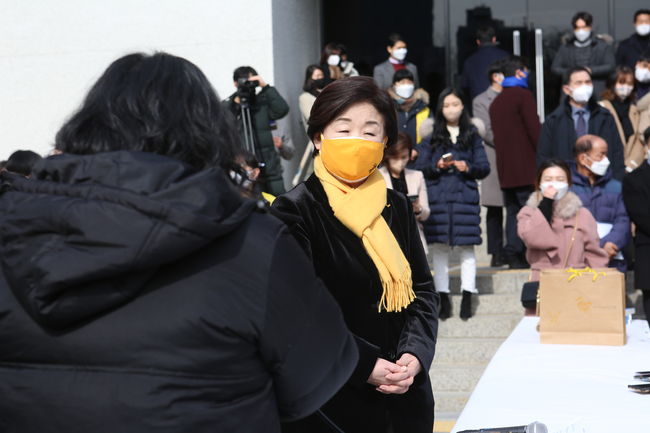 ▲ 심 후보는 '중대재해처벌법의 범위를 넓혀 모든 사회적 참사를 포괄할 수 있게 하고 공사를 발주한 공무원 책임도 분명히 물을 수 있게 하겠다'고 밝혔다.