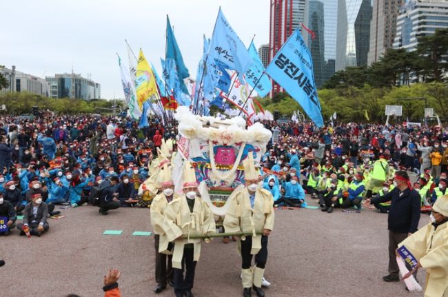 ▲ 농어민단체들은 'CPTPP 가입으로 시장이 더욱 개방되면 우리나라를 노려온 외세에 농축수산업 기반이 무너질 수 있다'고 주장했다.