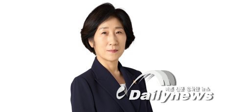 ▲ 환경부 한화진 장관의 프로필 사진(출처=환경부 열린장관실 장관 소개)