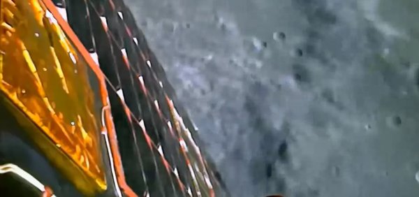 찬드라얀 3호가 보내온 달표면사진.(사진=ISRO 누리집 갈무리)