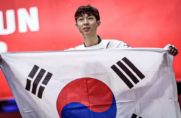 태권도 에이스 장준의 ‘퍼펙트 금빛 발차기’