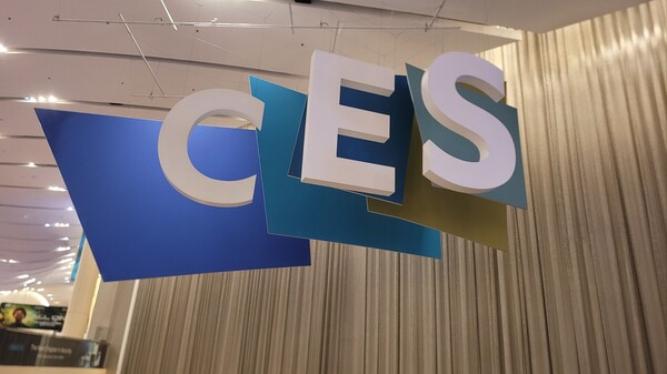 CES2024 스타트업 본부 유레카팍 앞의 대형 CES 로고 (사진=고한영 편집장)