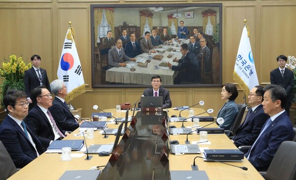 이창용 한국은행 총재가 22일 오전 서울 중구 한국은행에서 열린 금융통화위원회 본회의에서 회의를 주재하고 있다. 사진=한국은행