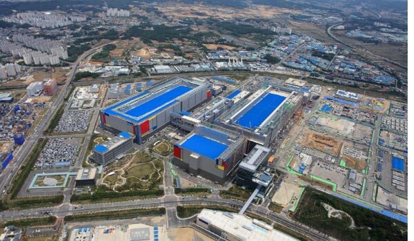 삼성전자의 반도체 부문이 5분기만에 흑자전환했다. 사진은 삼성전자 평택캠퍼스 전경. 사진=삼성전자