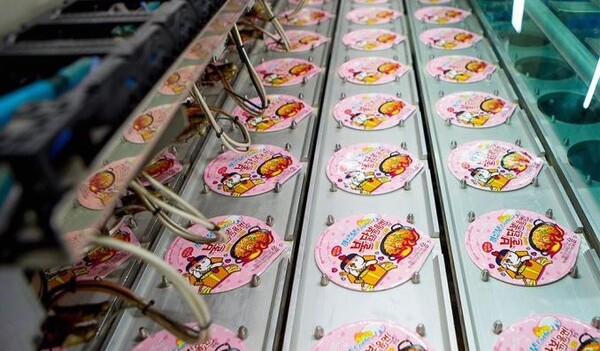 삼양식품의 불닭볶음면이 제조되는 삼양식품의 공장. 사진=삼양식품