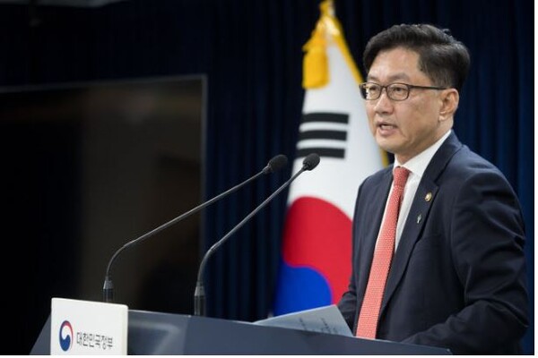 류광준 과학기술정보통신부 과학기술혁신본부장이 2025년도 국가연구개발사업 예산 배분조정(안) 관련 브리핑을 하고 있다. 사진=과학기술정보통신부