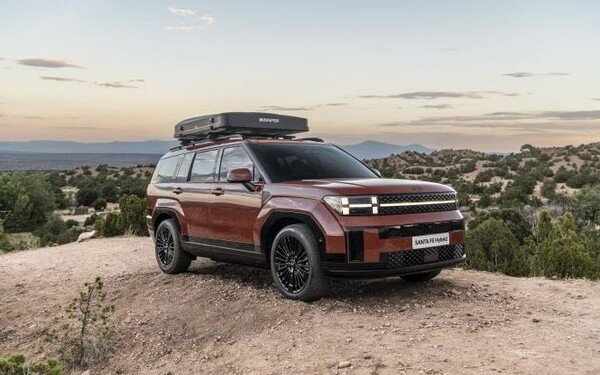 북미시장에서 인기가 높은 현대차 SUV '싼타페 하이브리드'. 사진=현대차 미국판매법인 제공