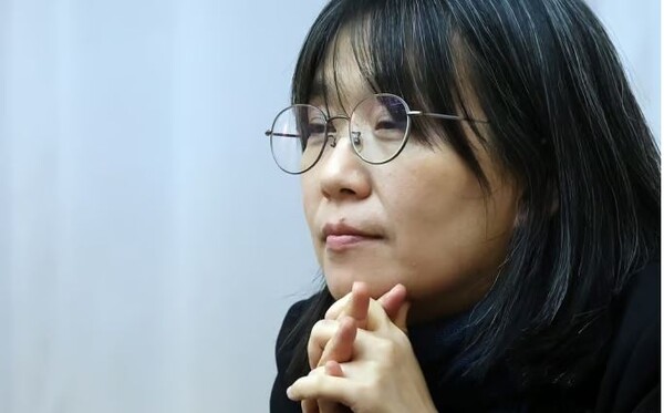 소설가 한강이 지난해 11월14일 열린 장편소설 ‘작별하지 않는다’ 프랑스 메디치 외국문학상 수상 기념 기자간담회 모습. 사진=뉴스1