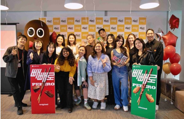 롯데웰푸드 본사 방문한 글로벌 리포터들. 사진=롯데웰푸드