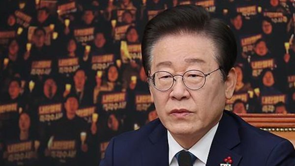 민주당 최고위에서 한동훈 국민의힘 대표를 향해 결단을 촉구하고 있는 이재명 대표. 
