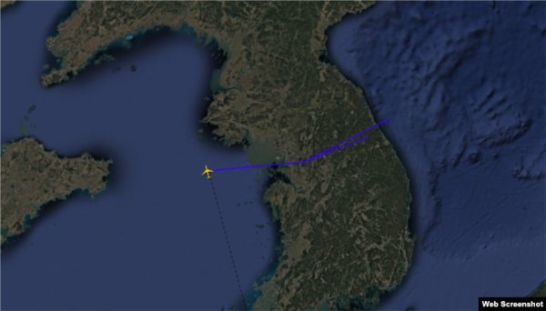 리벳조인트(RC-135V)’가 한반도 시각 2025년 2월 25일 한국 서해 상공에서 정찰 활동을 벌이고 있다. 자료=FlightRadar24