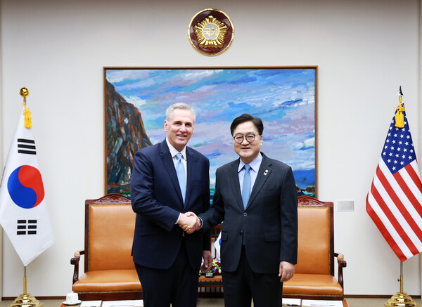 우원식 의장, 케빈 매카시 미국 전 하원의장 접견