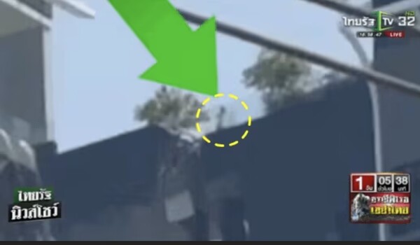 무너지는 52층 다리 뛰어 넘은 한국인 …"아내와 딸 걱정뿐이었다"